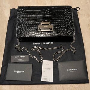 Saint Laurent Gray Croc Embossed Calfskin
Shoulder Bag (Black Croc-Embossed)